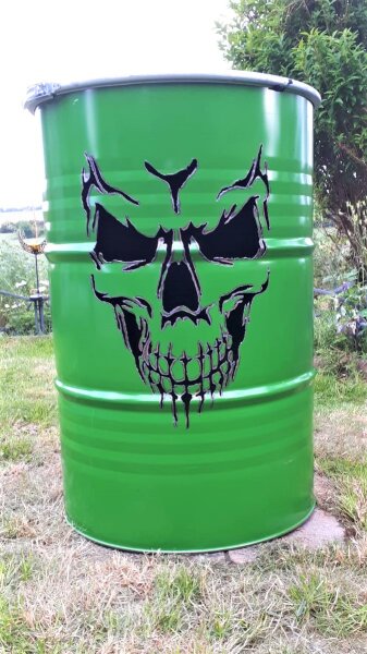 Feuertonne Totenkopf