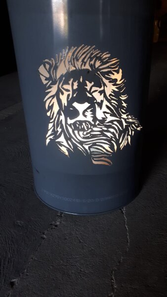 Feuertonne Löwe